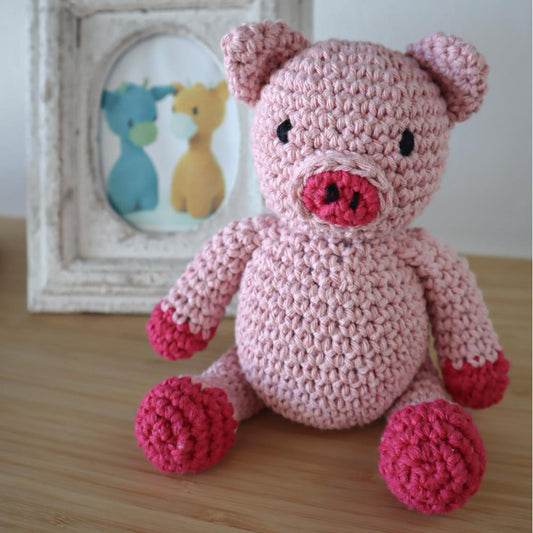 Amigurumi Crochet DIY Kit - Piglet Maggie - Hooked