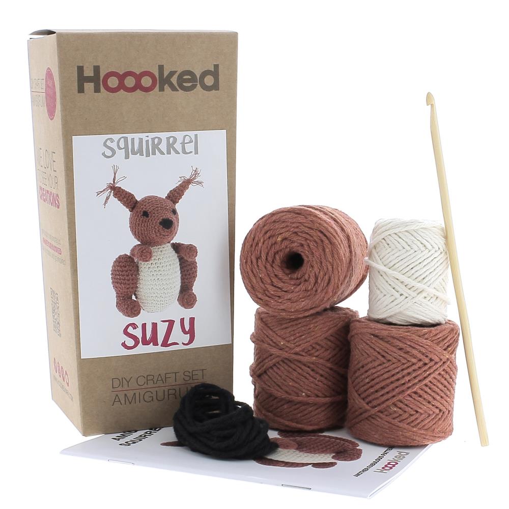 Amigurumi DIY Crochet Kit - Squirrel Suzy - Brick - Hoooked